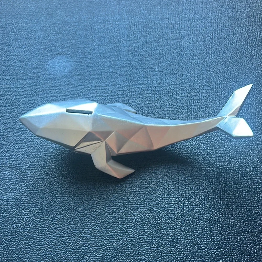 Silver Fish Decor with Sleek Origami Design
